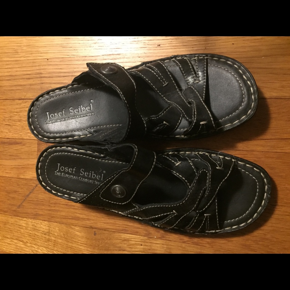 Josef Seibel sandals in black